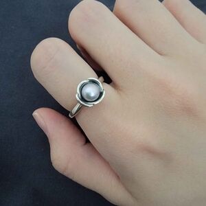 Elegant Silver Pearl Ring